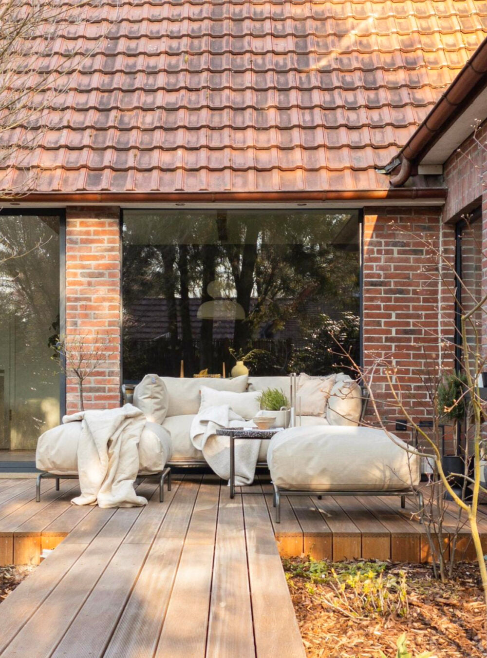 BRICK 2-Seater with Chaise Longue